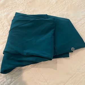 Lululemon invigorate 7/8 tight size 8